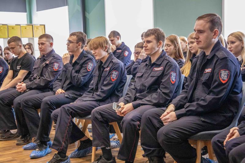Офицер Росгвардии раскрыл кузбасским студентам возможности профессионального роста