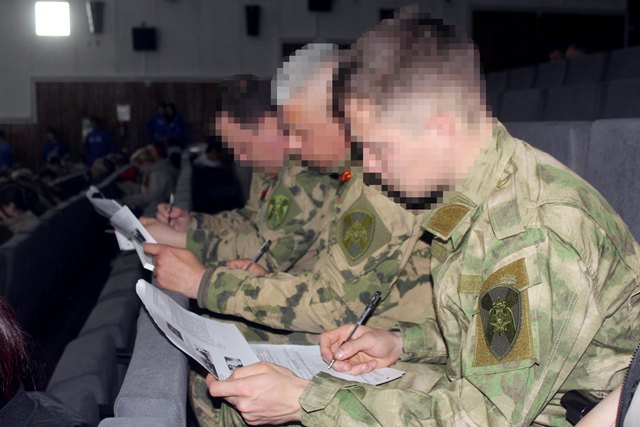 Росгвардейцы в Херсонской области присоединились к «Диктанту Победы»