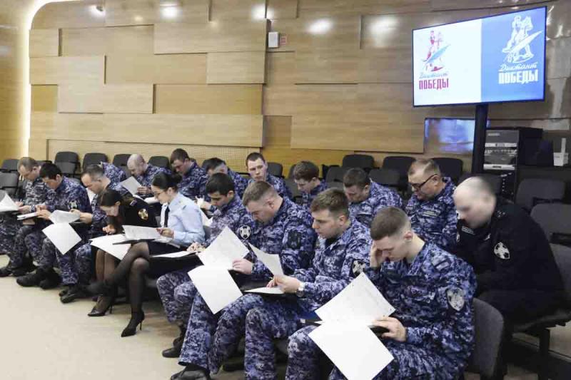 Знать, чтобы помнить: на Ямале росгвардейцы написали «Диктант Победы»