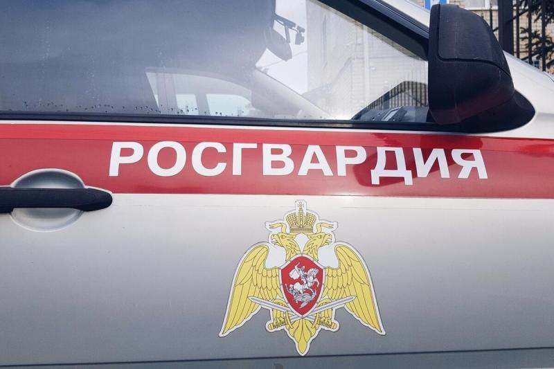 В Саранске росгвардейцы пресекли конфликт из-за парковочного места