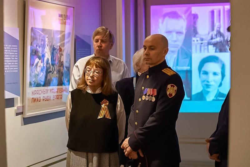 Представители Росгвардии стали почетными гостями открытия выставки «Окна ТАСС» в Кемерове