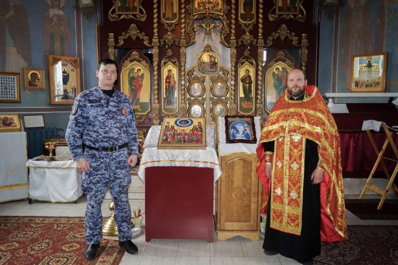 Росгвардейцы приняли участие в освящении иконы в честь защитников Отечества в Кузбассе