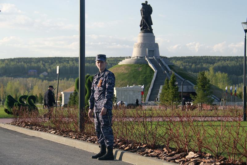 Росгвардия обеспечила безопасность праздничных мероприятий в Кузбассе в День Победы
