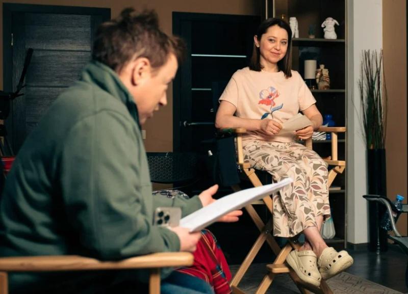 Дети растут, проблемы — тоже: омичам покажут новые серии скетчкома «САШАТАНЯ»