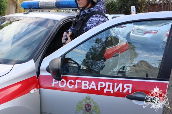В Невинномысске росгвардейцы пресекли драку с участием нескольких человек