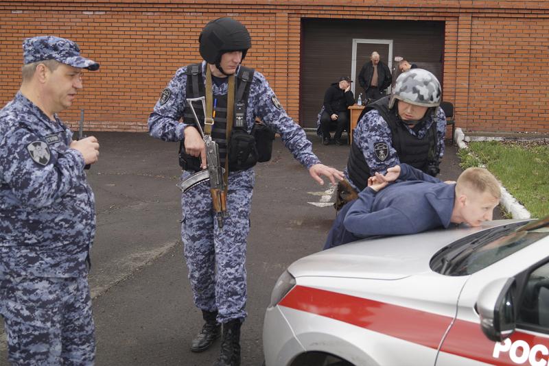 В Кемерове определили лучшую группу задержания Росгвардии