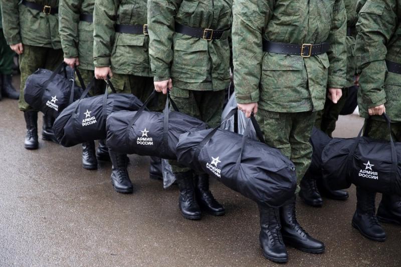 В Хабаровском крае срочника вынудили подписать контракт угрозами и давлением