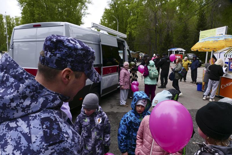 В Кемерове при поддержке Росгвардии прошла военно-патриотическая эстафета «Путь Героя»
