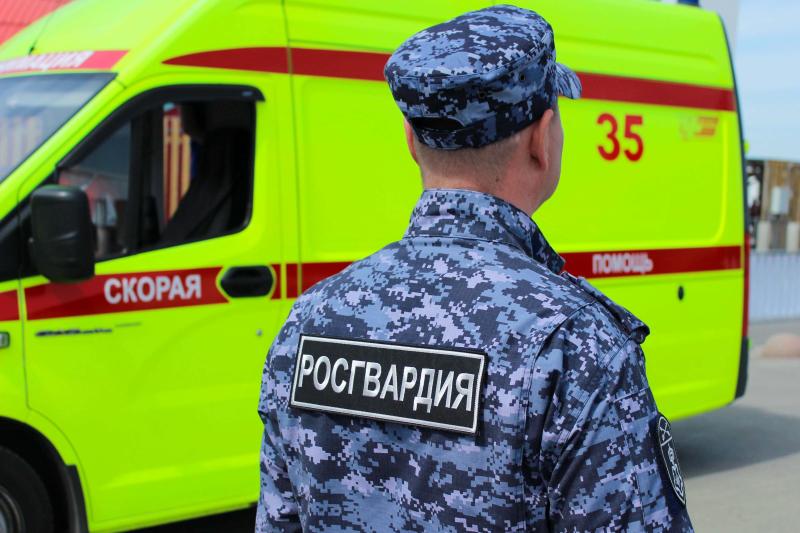 Росгвардейцы задержали дебошира, создававшего угрозу для супруги и работников скорой помощи