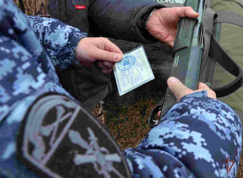 Росгвардейцы за неделю проверили более 90 владельцев оружия в Тамбовской области