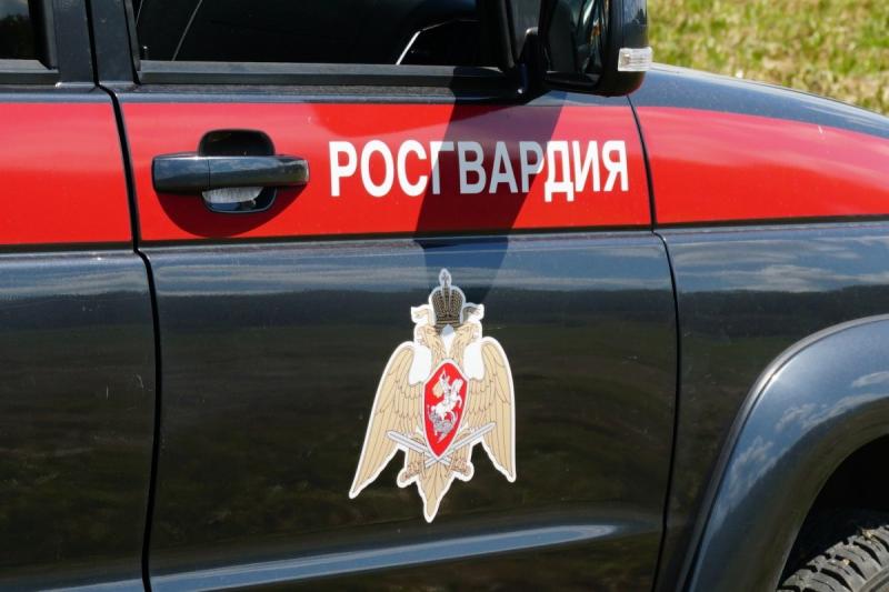 Кировские росгвардейцы пресекли драку в магазине