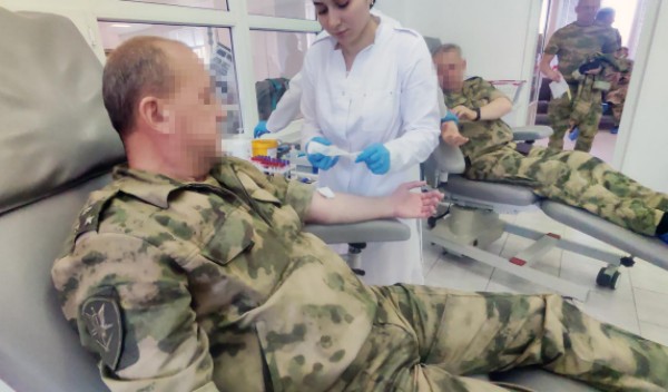 В Чеченской Республике военнослужащие ОГВ(с) приняли участие в донорской акции «От сердца к сердцу»