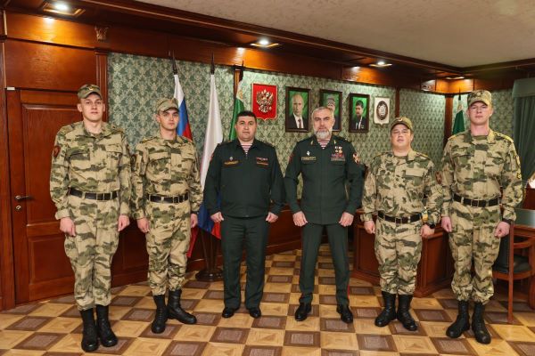 Начальник Управления Росгвардии по Чеченской Республике провел встречу с будущими офицерами