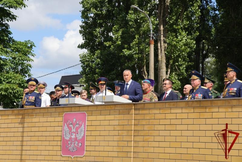 ГЕНЕРАЛ-МАЙОР ПОЛИЦИИ АЛЕКСЕЙ БАРАННИКОВ ПОЗДРАВИЛ ВЫПУСКНИКОВ ВОЕННО-ВОЗДУШНОЙ АКАДЕМИИ В ВОРОНЕЖЕ