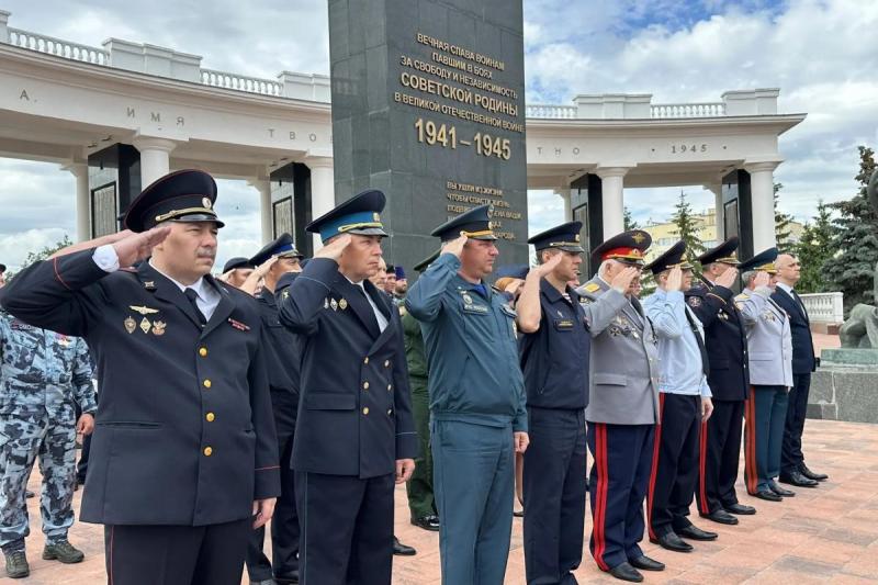 Сотрудники Управления Росгвардии по Республике Мордовия - на церемонии, посвященной Дню памяти и скорби