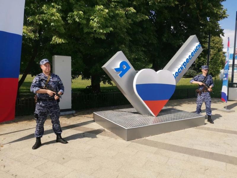 «Сотрудники Росгвардии обеспечили общественный порядок при проведении торжественных мероприятий, посвященных Дню города»