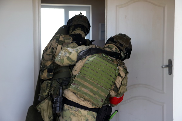 В Кабардино-Балкарской Республике при силовой поддержке подразделений ОГВ(с) задержаны подозреваемые в подготовке террористического акта