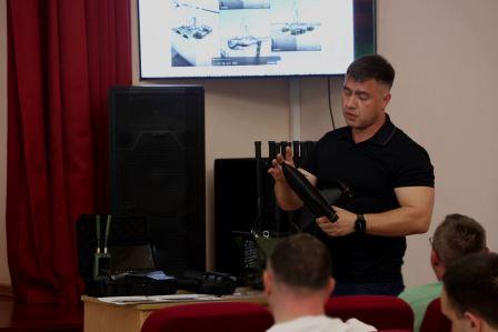 В Иркутске представитель ведомственной охраны Минтранса России принял участие в тактико-специальном занятии Росгвардии