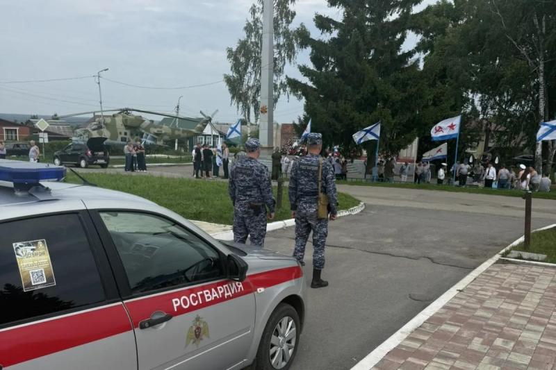 В Мордовии отметили День ВМФ: торжества прошли при содействии сотрудников Росгвардии