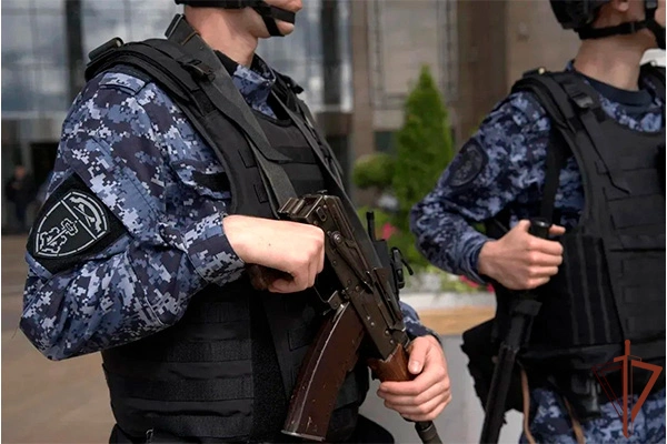 Столичные росгвардейцы задержали дебошира в больнице на западе Москвы (видео)
