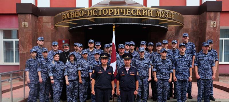 В Орле приняли присягу 28 новых росгвардейцев