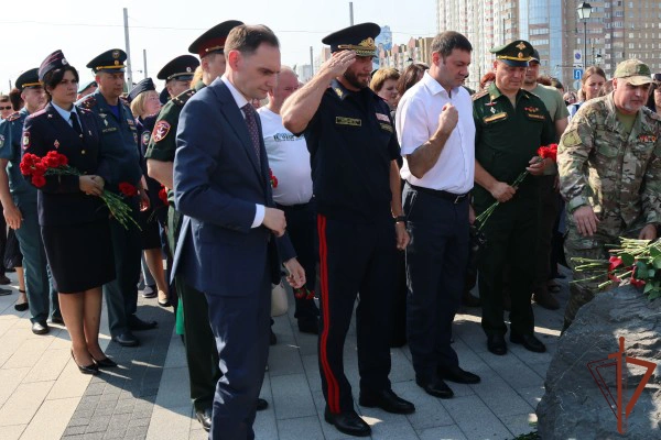 В Курске росгвардейцы приняли участие в митинге, посвященном второй годовщине вторжения ВСУ на территорию области