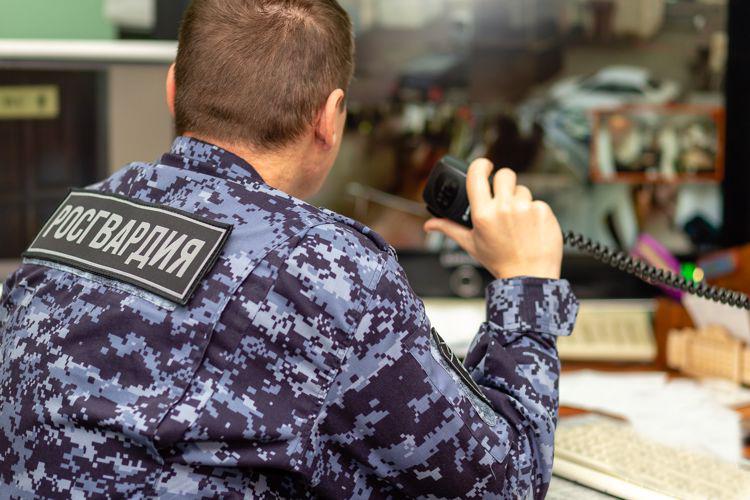 Росгвардейцы задержали кемеровчанина за бытовое насилие над сожительницей в Новокузнецке