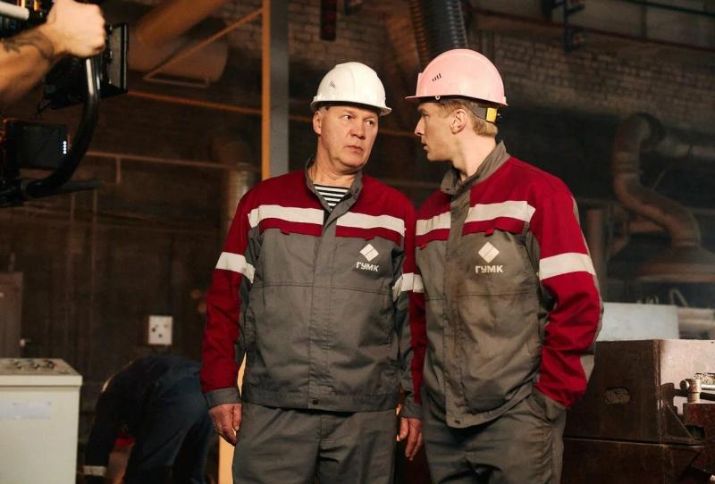 Телеканал ТНТ покажет комедийный сериал «Пора на завод» с Вячеславом Чепурченко, Анатолием Журавлёвым и песнями группы Чайф