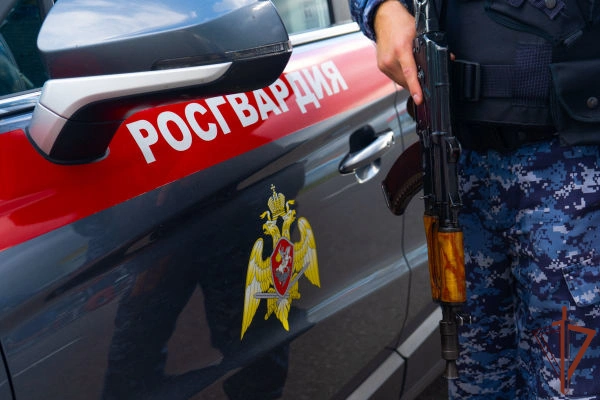 Росгвардейцы задержали подозреваемого в нанесении ножевого ранения работнику хостела в Подмосковье (видео)