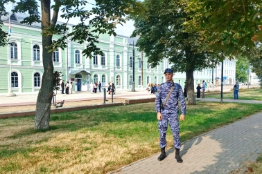 Росгвардейцы обеспечили правопорядок в День знаний в Тамбове