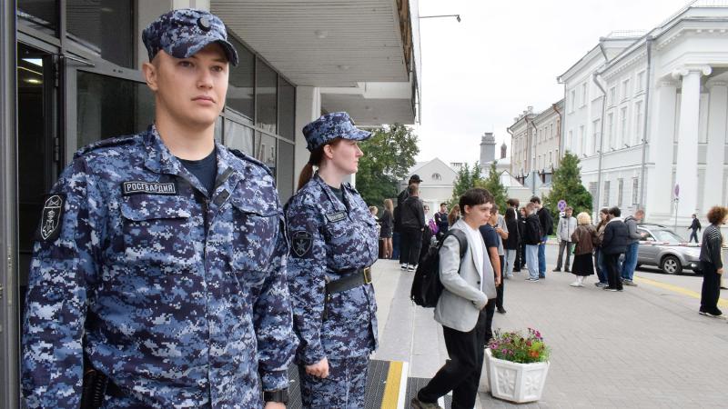 Росгвардейцы в Татарстане выполнили задачи по обеспечению безопасности в День знаний