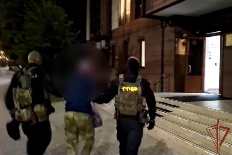 В Калужской области при силовой поддержке СОБР Росгвардии задержаны подозреваемые в убийстве 13-летней давности (видео)
