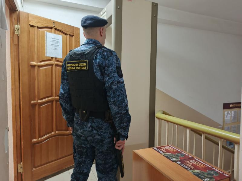Судебный пристав предотвратил пожар в здании мировых судей