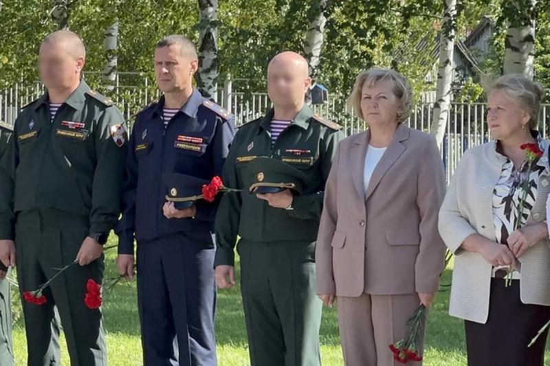 В Мордовии офицер Росгвардии принял участие в увековечивании памяти героя-земляка