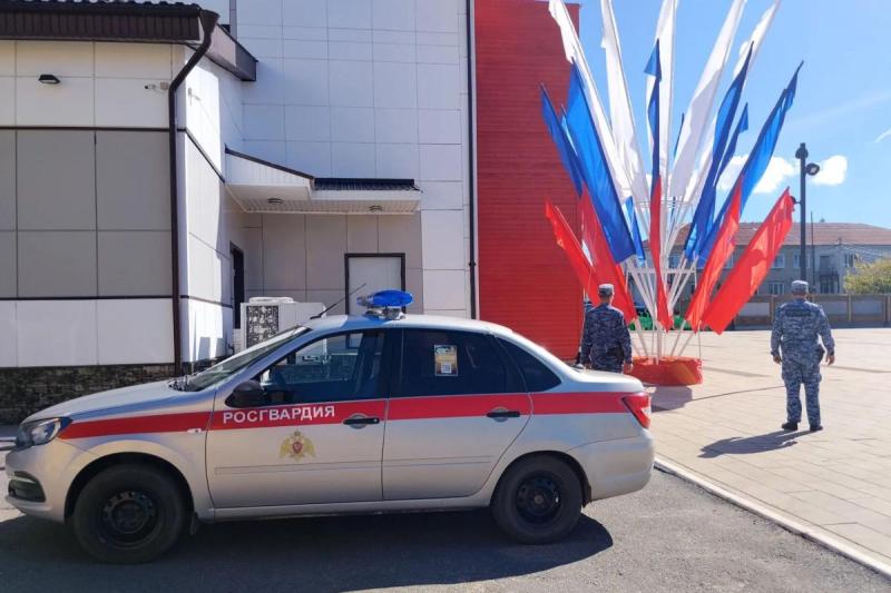 Сотрудники Росгвардии обеспечили охрану общественного порядка на национально-фольклорном празднике «Шумбрат, Эрьзя!» в Ардатове