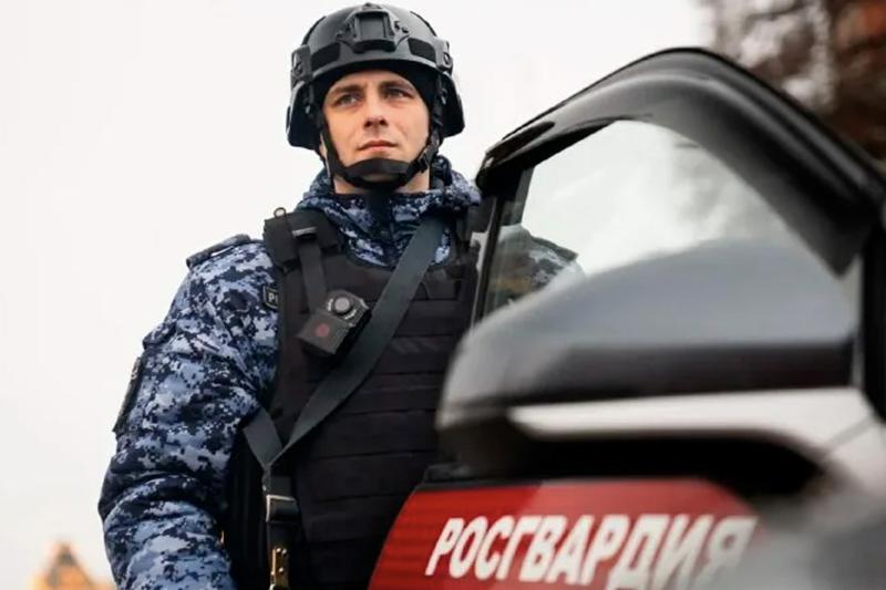 Росгвардейцы пресекли агрессивное поведение горожанки в отношении посетителей ресторана