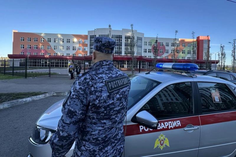 В Мордовии сотрудники Росгвардии обеспечивают безопасность на избирательных участках