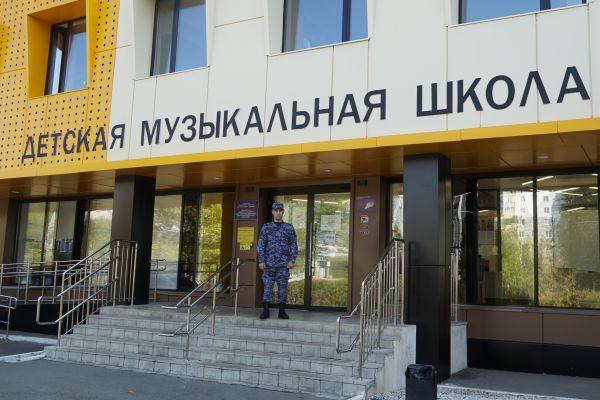 В Оренбургской области росгвардейцы принимают участие в голосовании на выборах депутатов Государственной Думы и Законодательного Собрания региона