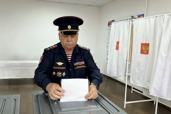 Руководитель ветеранской организации Управления Росгвардии по Кабардино-Балкарской Республике принял участие в голосовании на выборах