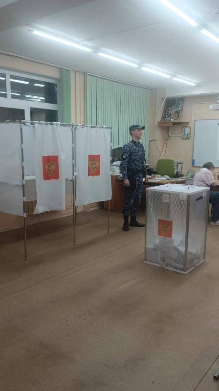Сотрудники Росгвардии в Люберцах обеспечили общественный порядок при проведении выборов в Государственную и Московскую областную думы.