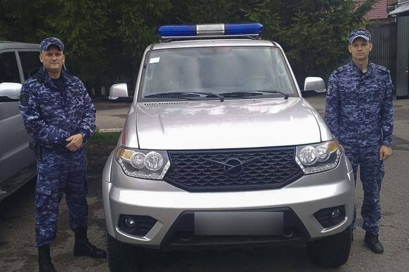 Кемеровские росгвардейцы оказали первую помощь подростку, пострадавшему в ДТП