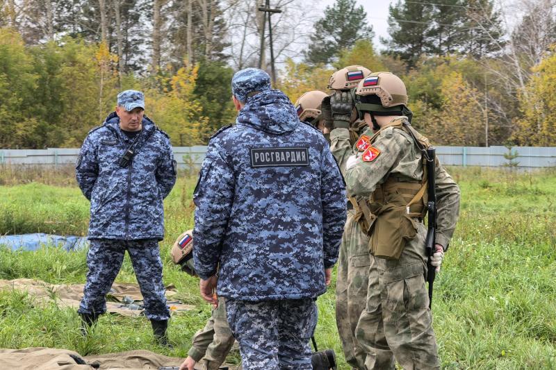 Росгвардейцы приняли участие в военно-спортивной игре «Юный защитник. Арена патриотов»