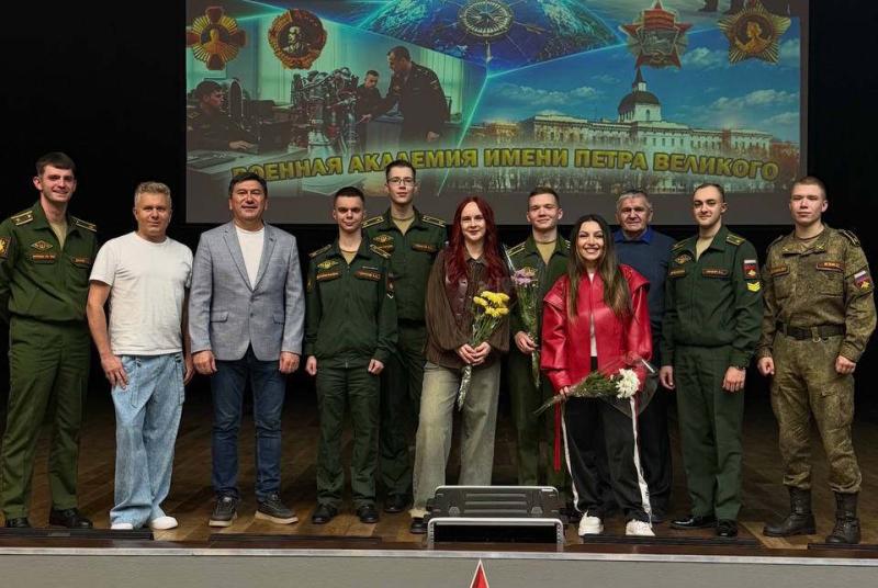 Поразили до глубины души»: певица Алина Панкеева поделилась эмоциями после концерта для курсантов академии РВСН