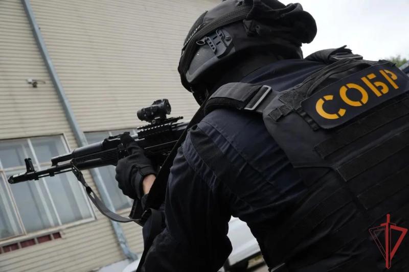 При силовой поддержке СОБР Росгвардии в Воронежской области задержан подозреваемый в особо тяжком преступлении