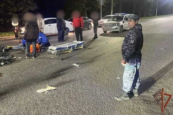 Росгвардейцы оказали помощь пострадавшему в ДТП в Калуге