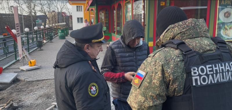 В Кольском районе Мурманской области проверили мигрантов