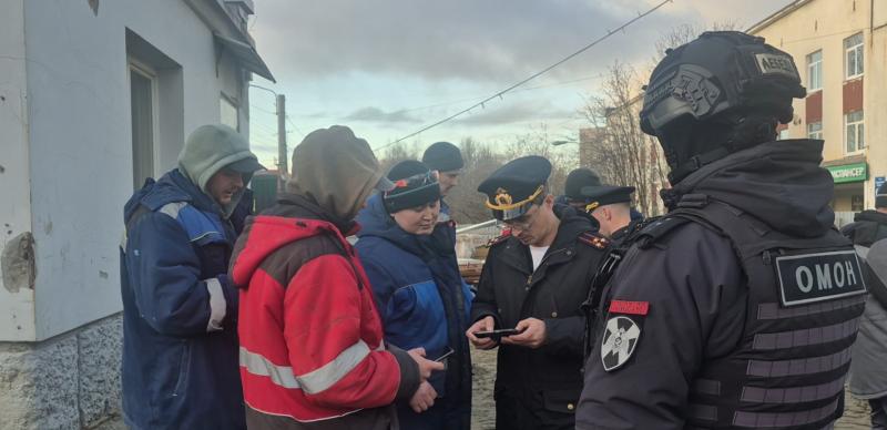 В Мурманске искали мигрантов, не вставших на воинский учет