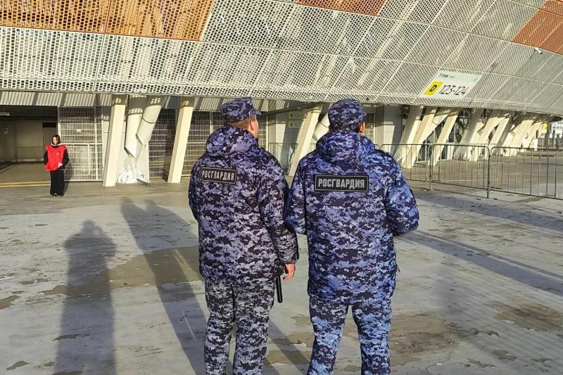 Сотрудники Росгвардии обеспечили общественный порядок на футбольном матче в Саранске